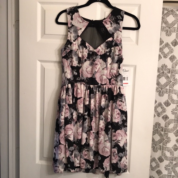 Floral dress - Picture 1 of 8